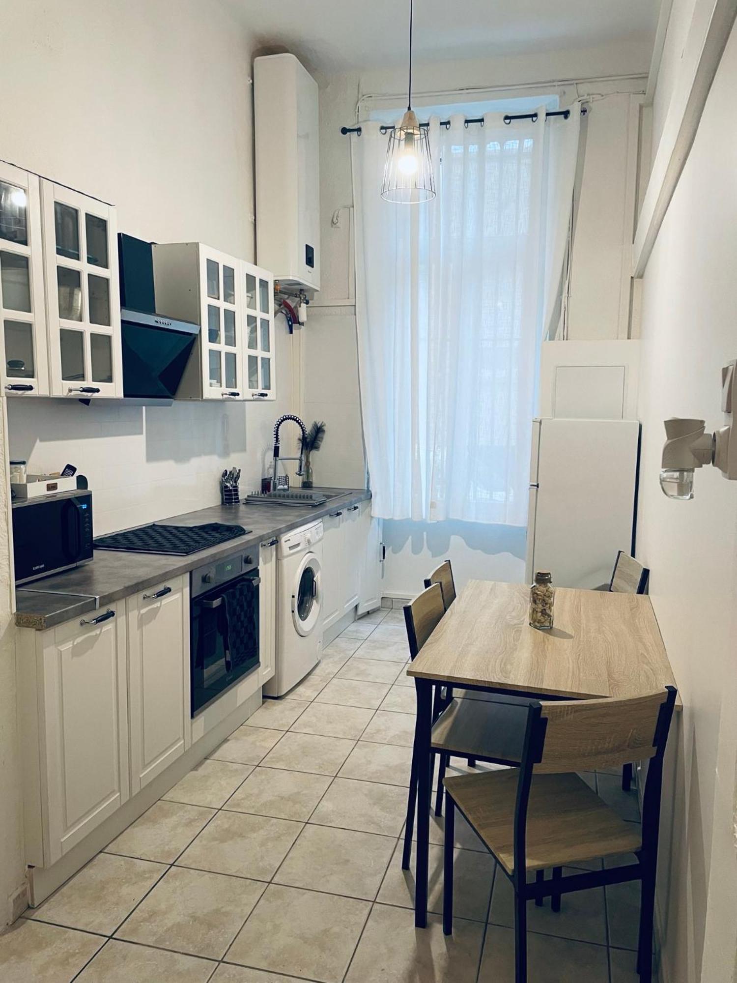 Appartement Authentique Coeur De Ville Sète Exteriör bild